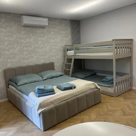 91 Apartment *